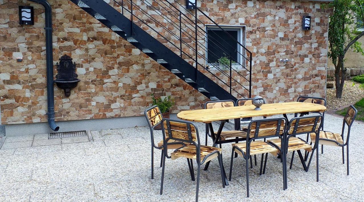 Draci Udoli Apartment *